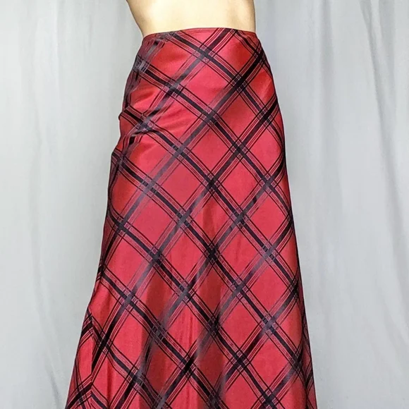 Blood red bias plaid formal maxi skirt - Picture 4 of 8